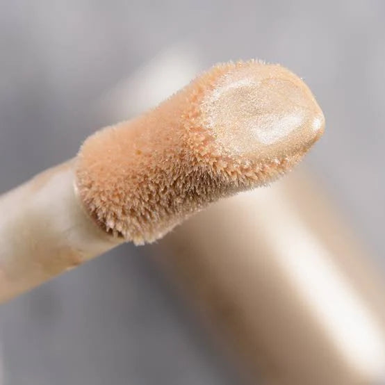 Rare beauty Positive Light Liquid Luminizer (Enlighten)