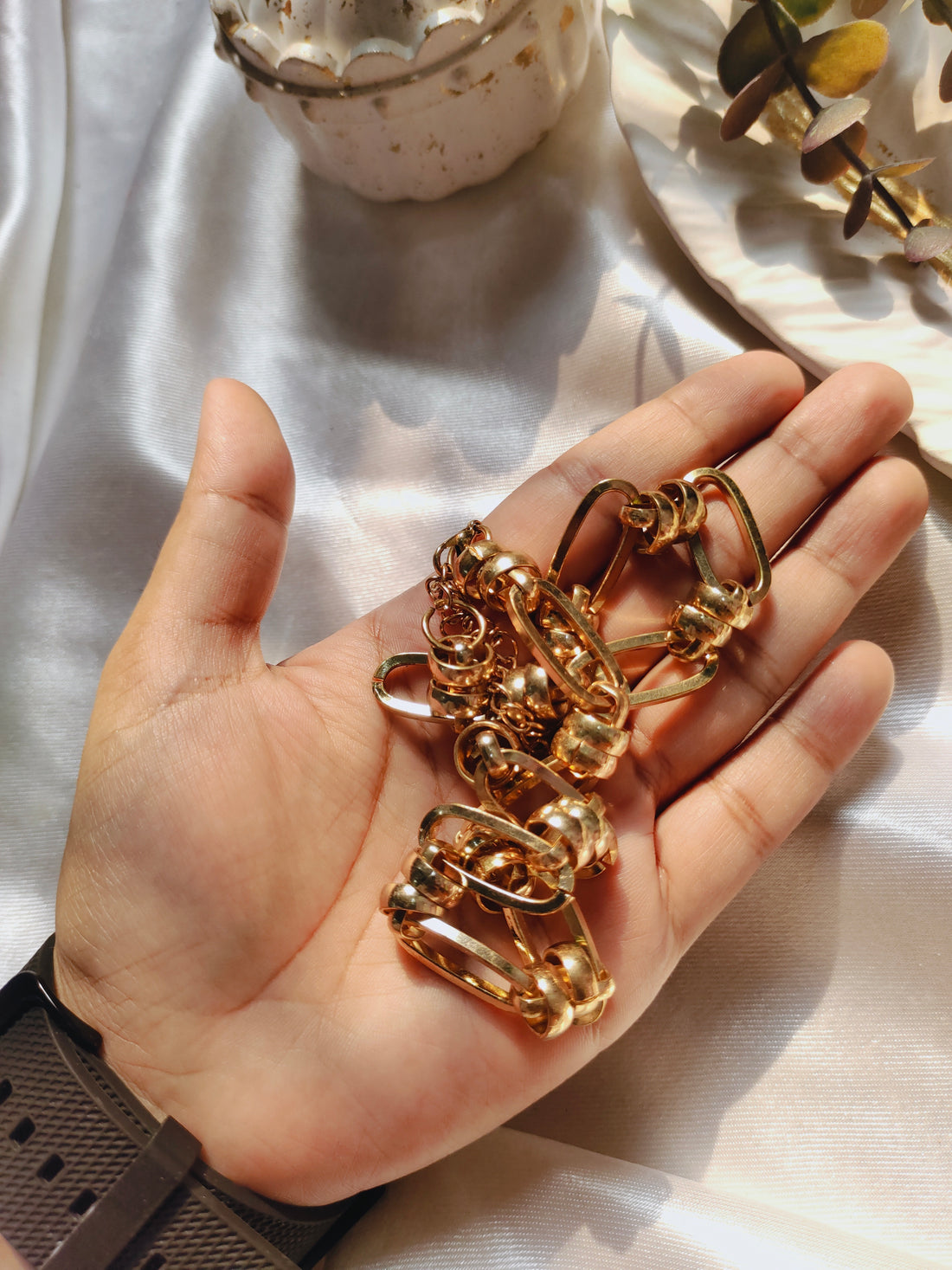 khaddi golden neck piece