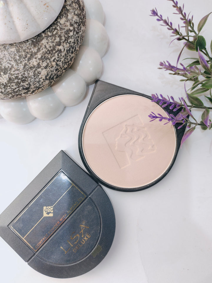 Lisa Deluxe compact powder