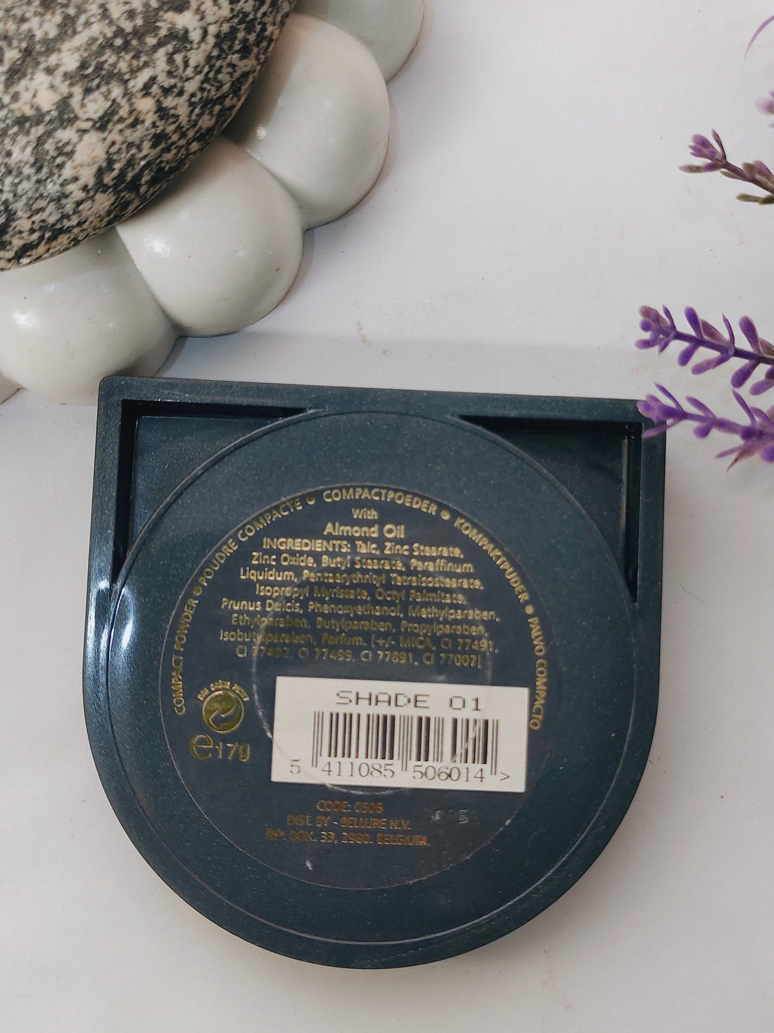 Lisa Deluxe compact powder