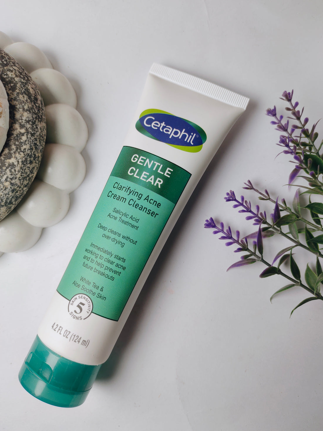 Cetaphil gentle clear cleanser