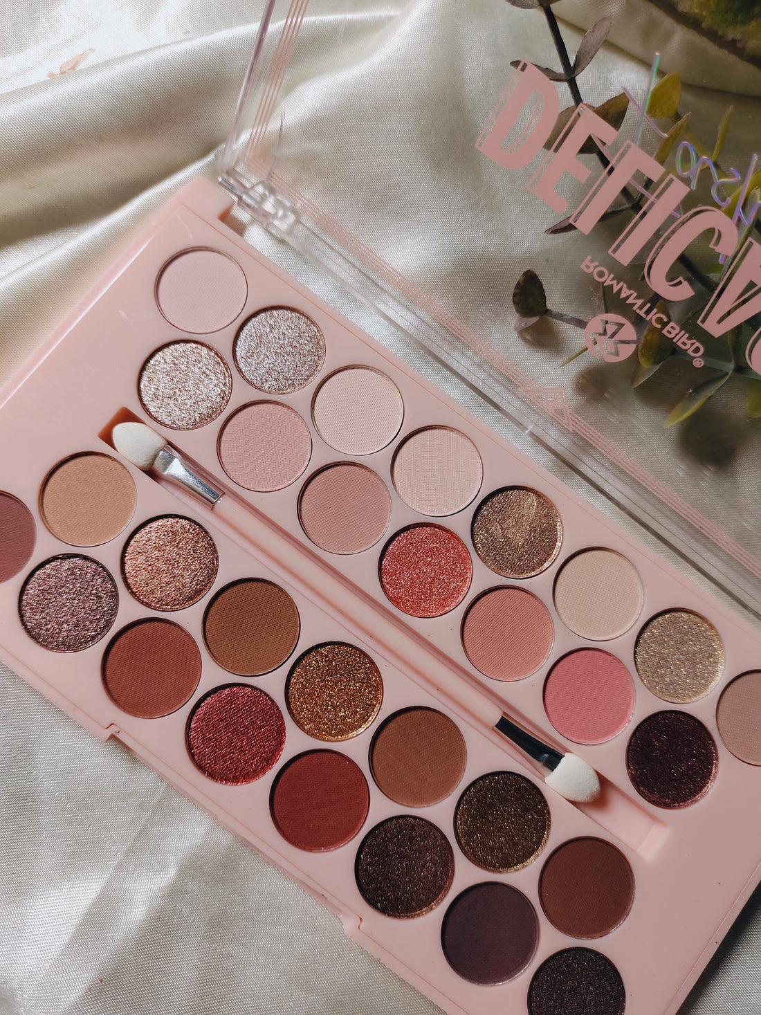 Romantic bird delicacy fashion eyeshadow palette