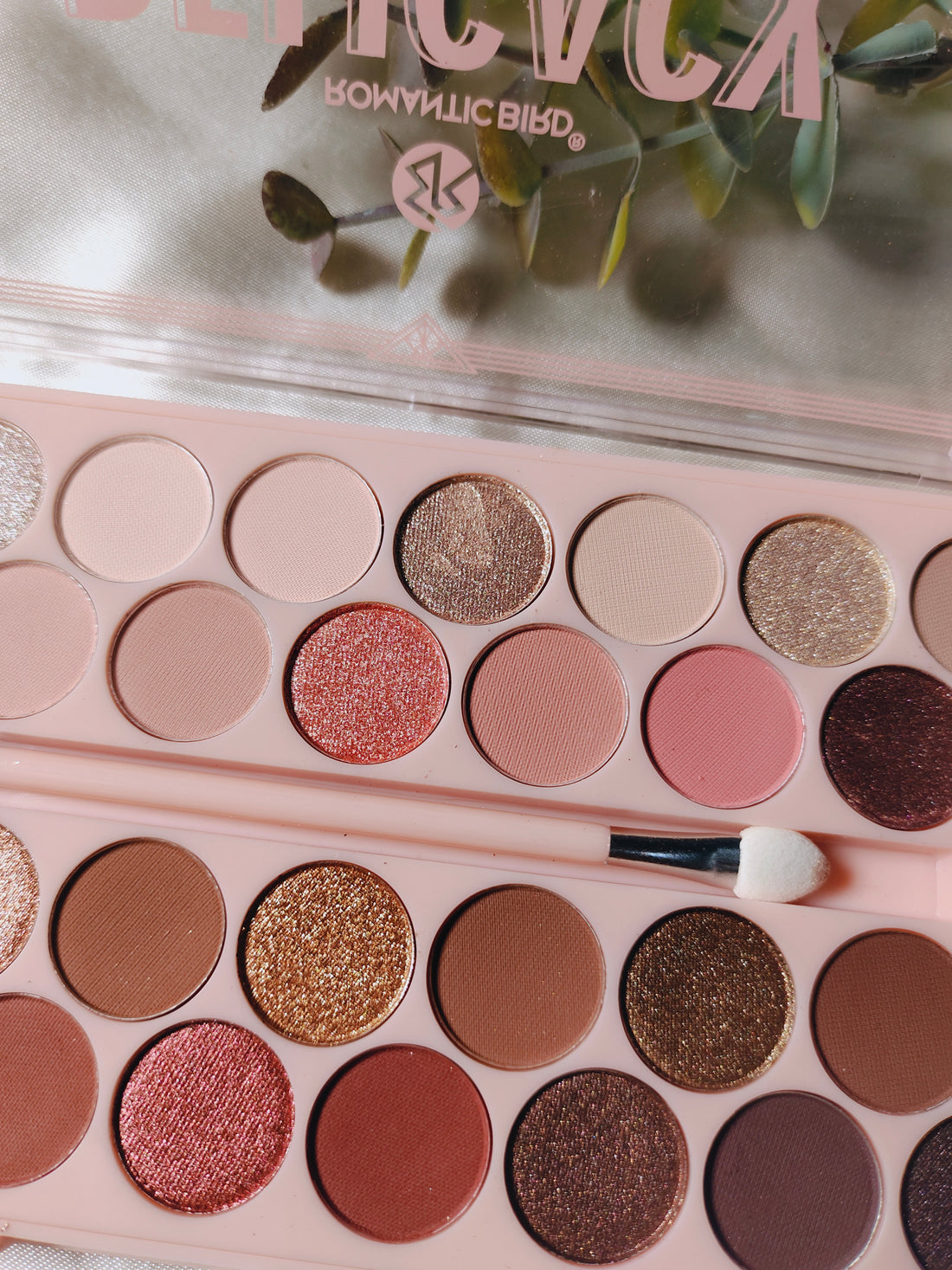 Romantic bird delicacy fashion eyeshadow palette