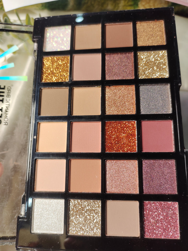 Romantic bird eyeshadow palette