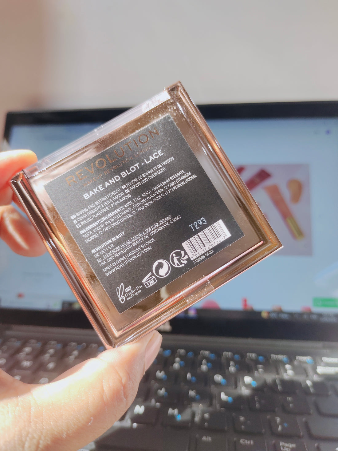 Revolution bake and blot compact
