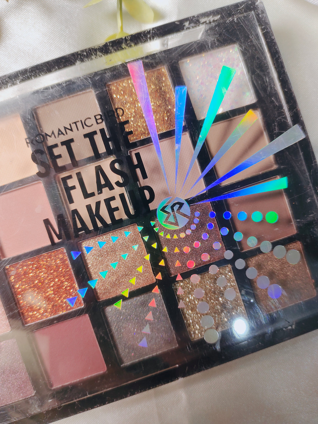 Romantic bird eyeshadow palette