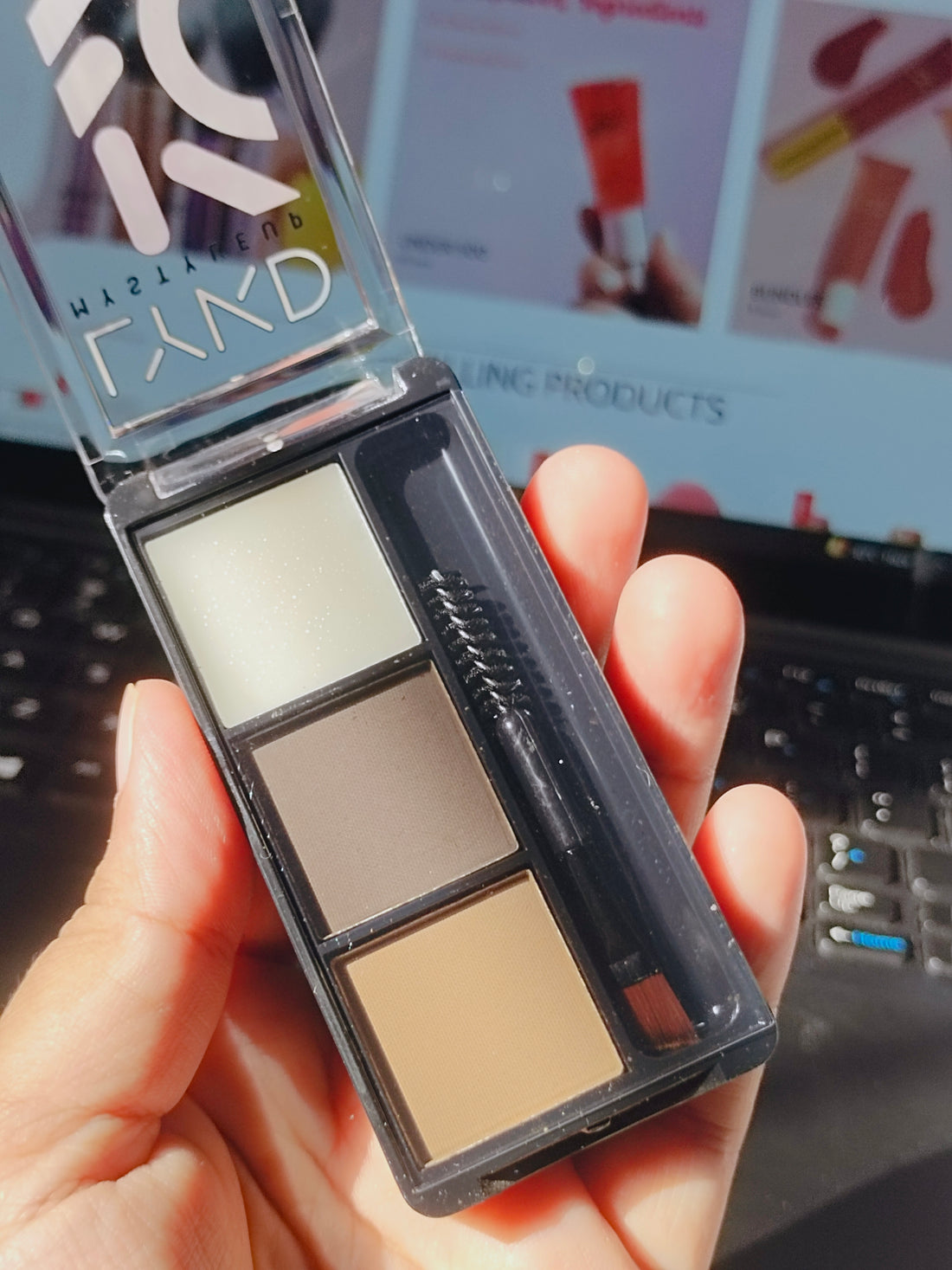 Lykd eyebrow pallet