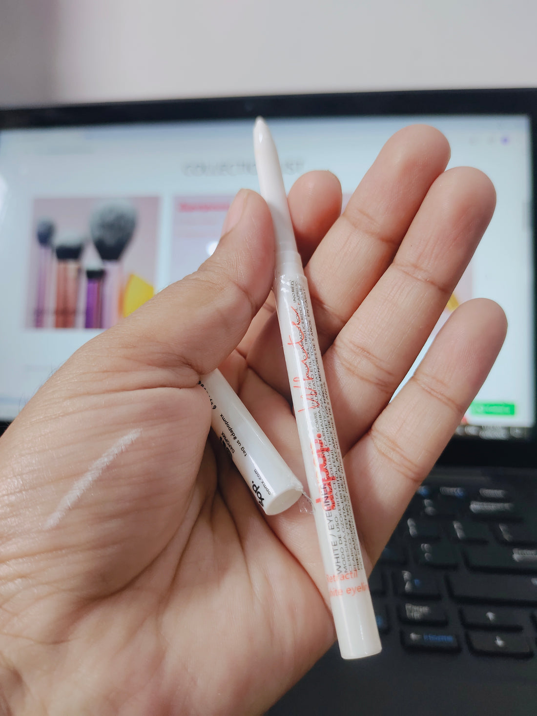 Dapop white eyeliner pencil