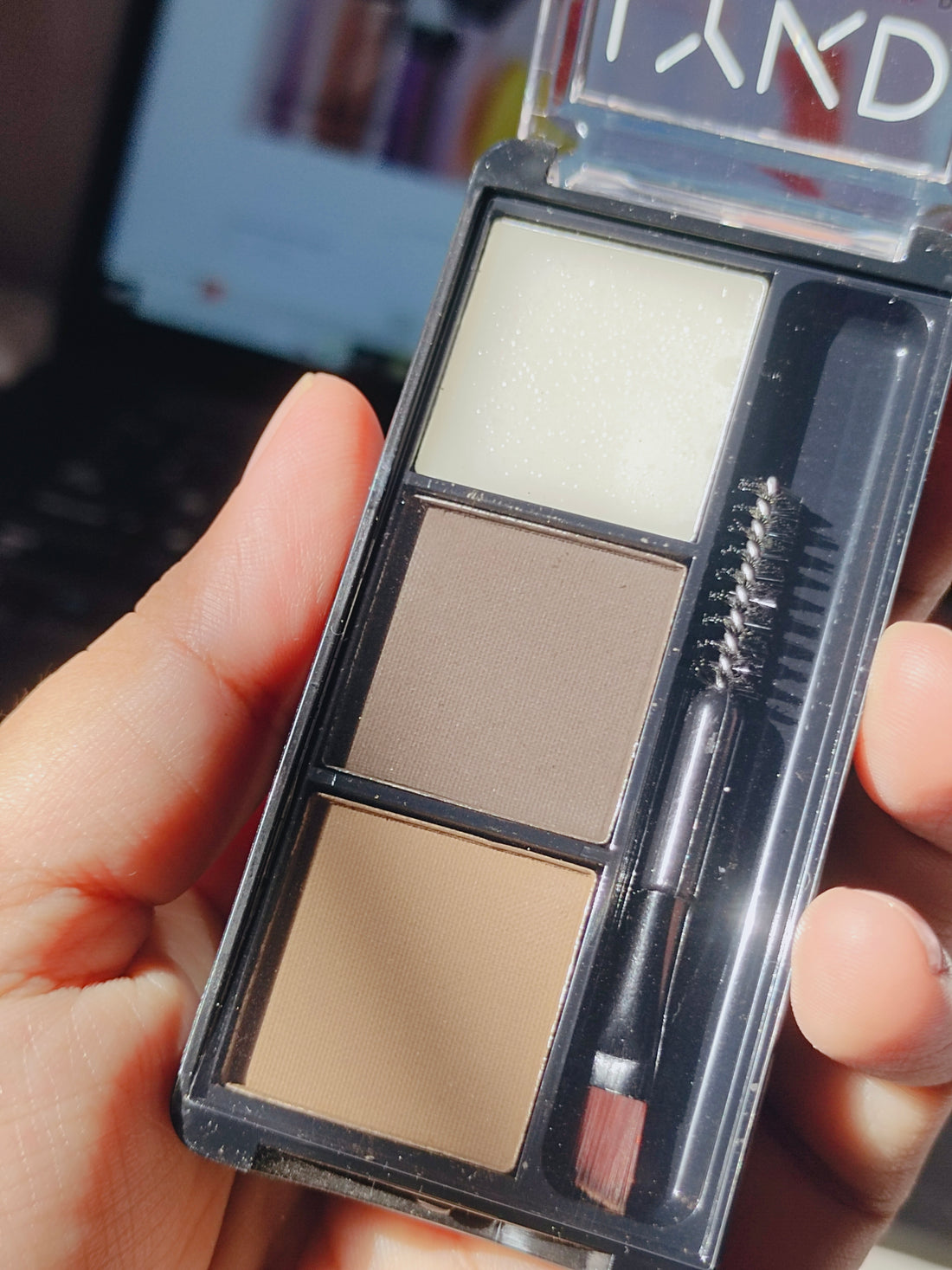 Lykd eyebrow pallet