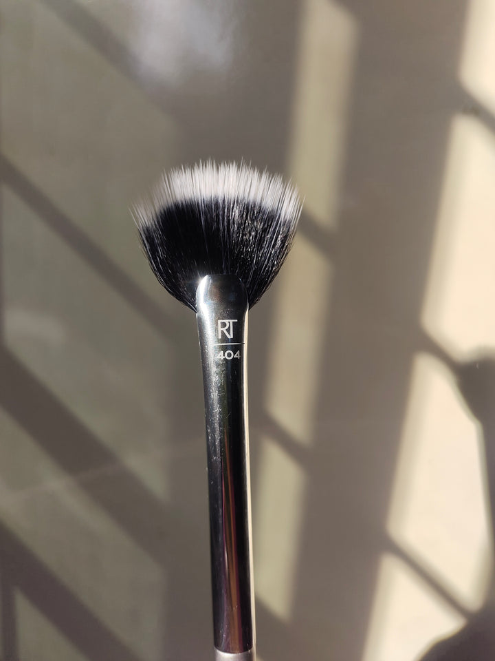 Rt highlighter fan brush