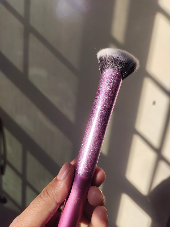 Rt contour fan brush