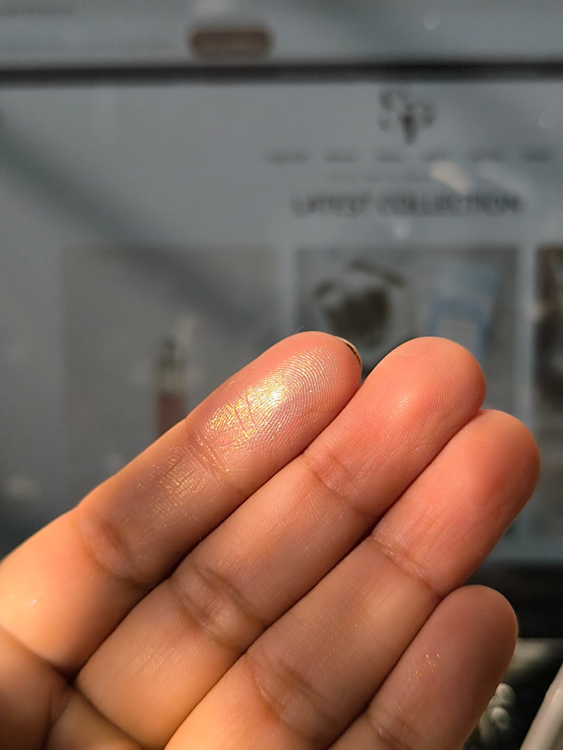 W7 ice N Bright highlighter