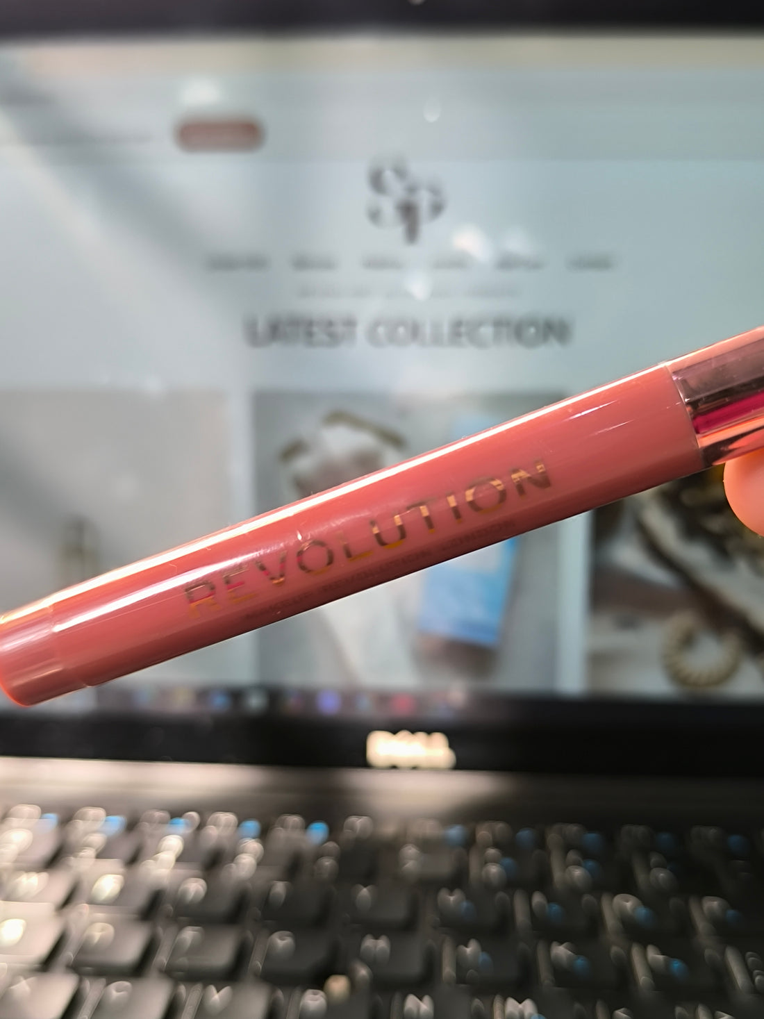 Revolution lip cryon shade heart race