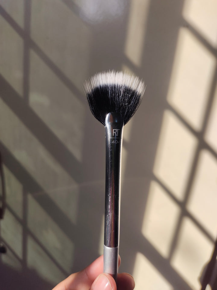 Rt highlighter fan brush