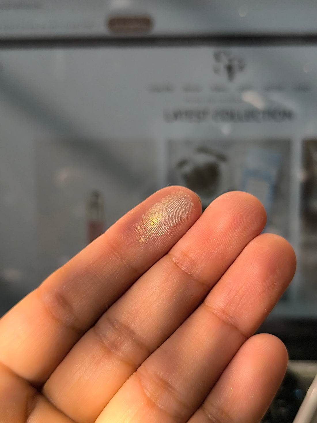 W7 ice N Bright highlighter