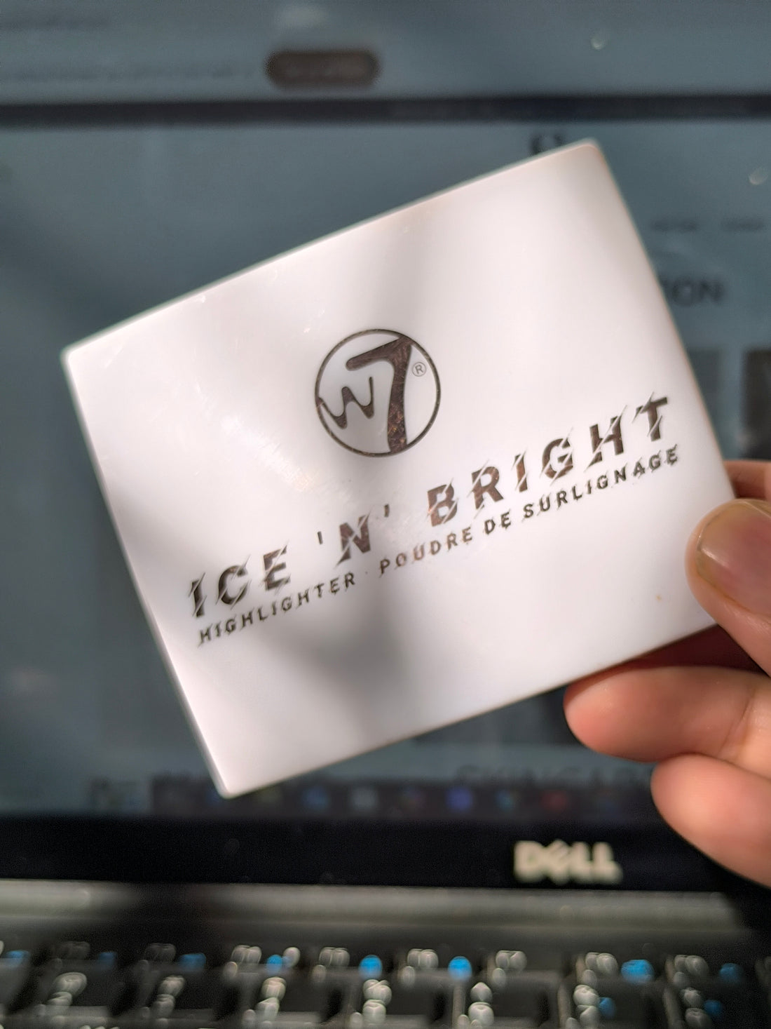 W7 ice N Bright highlighter