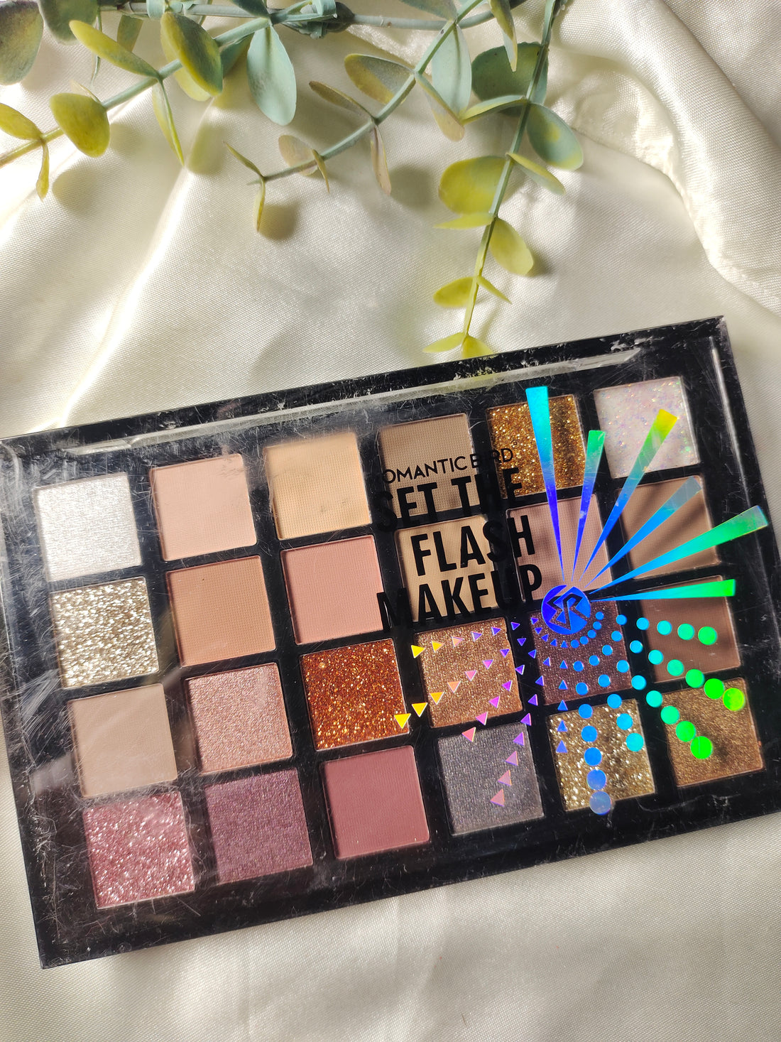 Romantic bird eyeshadow palette