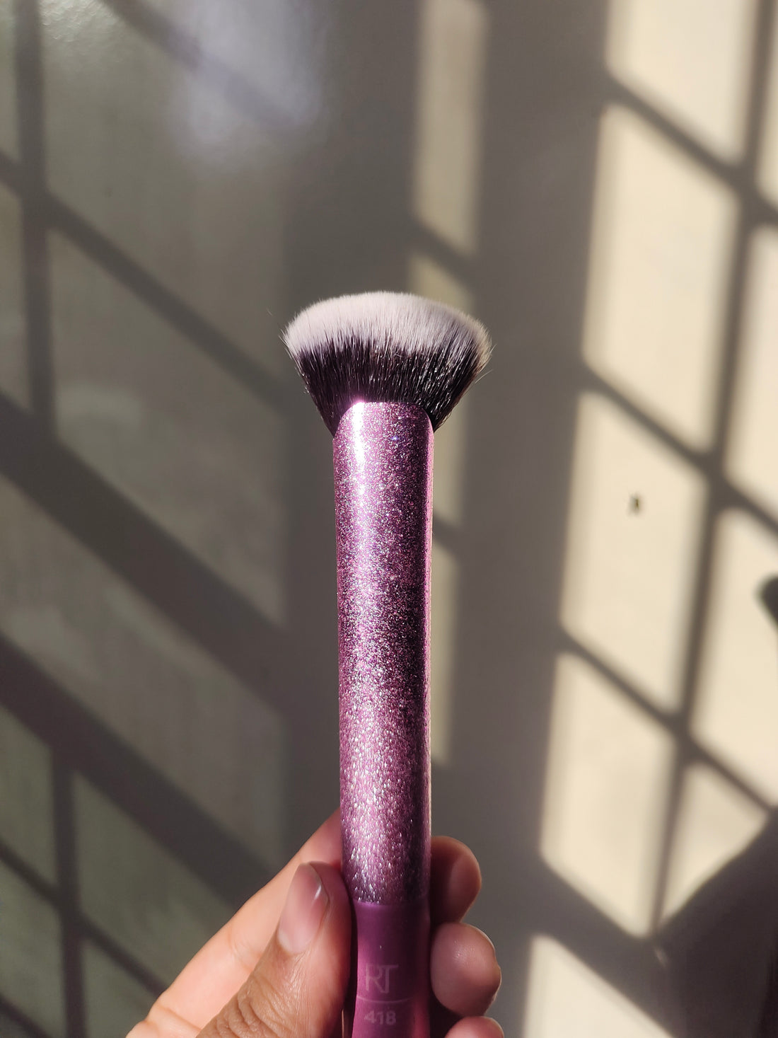 Rt contour fan brush