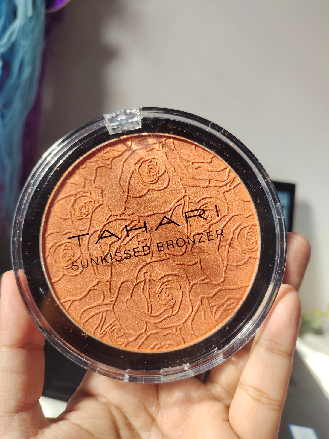 Tahari sunkissed bronzer