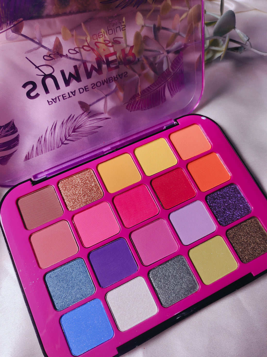 Summer paradise eyeshadow palette