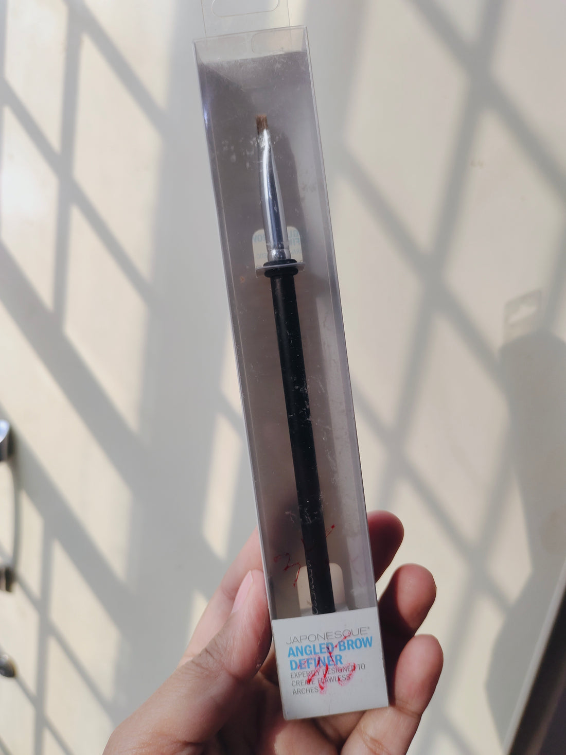 Angled brow definer
