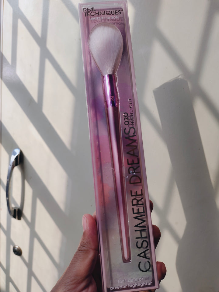Cashmere dream Real technic highlighter brush